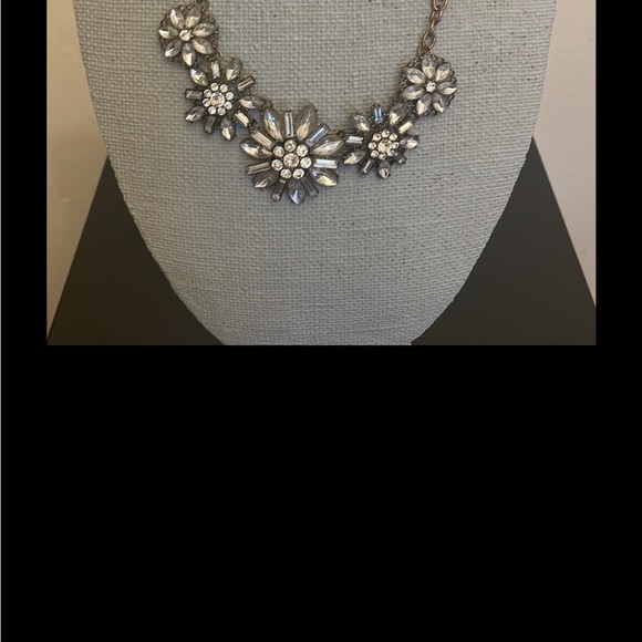 Rhinestone statement necklace - Picture 2 of 4